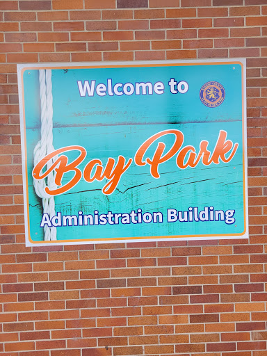 Golf Course «Bay Park Golf Course», reviews and photos, 1 1st Ave, East Rockaway, NY 11518, USA