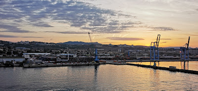 Douane Du Port De Marseille Pour Faire Le Dédouanement De La Voiture à Marseille