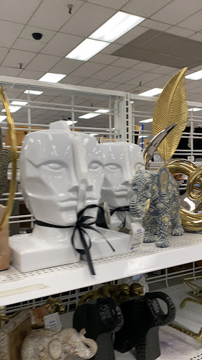 Clothing Store «Ross Dress for Less», reviews and photos, 4408 Las Positas Rd, Livermore, CA 94551, USA