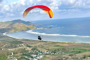 Skylancing Lombok Paragliding image