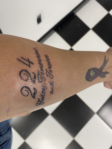 Explore arsenal tattoo ideas, creative tattoo ideas in Bogota, available at Lolas Tattoo Shop