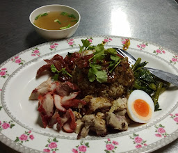 สลัดป้าอ้วน ม.บูรพา photo