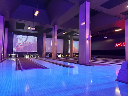 Restaurant «Grand Central Restaurant & Bowling Lounge», reviews and photos, 808 SE Morrison St, Portland, OR 97214, USA