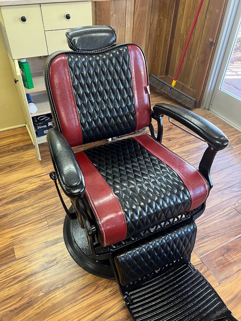 University Ave Barbers 95032