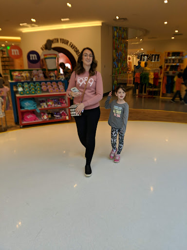 Cosmetics Store «Lush», reviews and photos, 112 E Broadway, Bloomington, MN 55425, USA