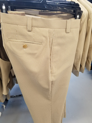 Clothing Store «K&G Fashion Superstore», reviews and photos, 5802 E Virginia Beach Blvd #108, Norfolk, VA 23502, USA