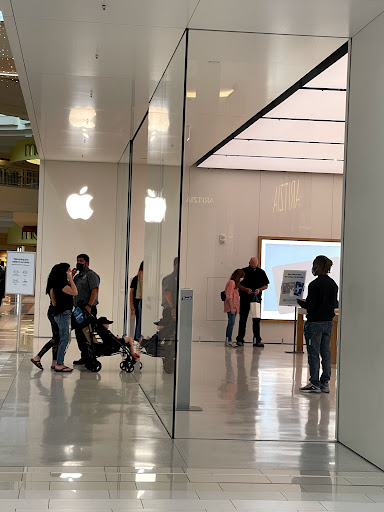 Computer Store «Apple Mall of America», reviews and photos, 132 South Avenue, Bloomington, MN 55425, USA