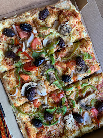 Plats et boissons du Pizzeria Domino's Pizza Bruz - n°6