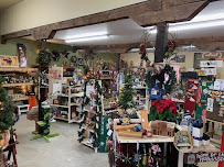 T & R Garden Center and Gift Shop - Photo 3 - Car repair in Russell, IL, Kenosha