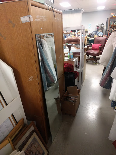 Thrift Store «Goodwill Thrift Store & Job Training Center», reviews and photos, 697 Emory Valley Rd, Oak Ridge, TN 37830, USA