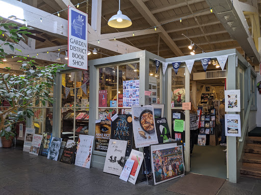 Book Store «Garden District Book Shop», reviews and photos, 2727 Prytania St, New Orleans, LA 70130, USA