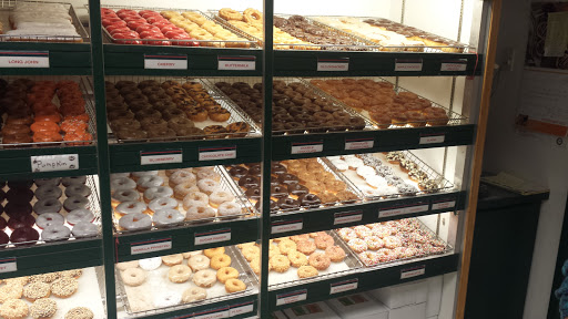 Donut Shop «Donut Hut», reviews and photos, 4941 Douglas Ave, Des Moines, IA 50310, USA