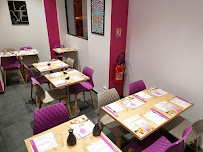Atmosphère du Restaurant de sushis Mika Sushi Jean-Macé à Lyon - n°1