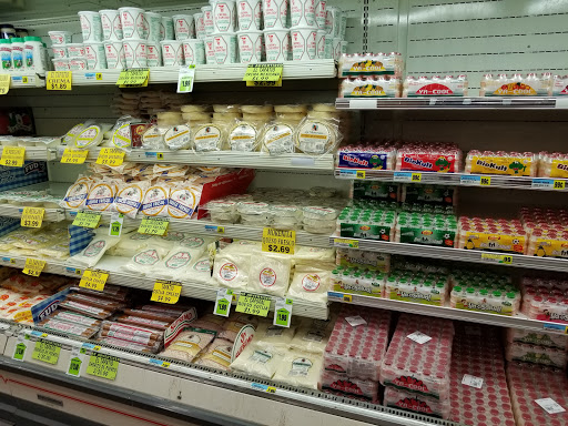 Grocery Store «Super Fresh Market», reviews and photos, 1700 N Lewis Ave, Waukegan, IL 60085, USA