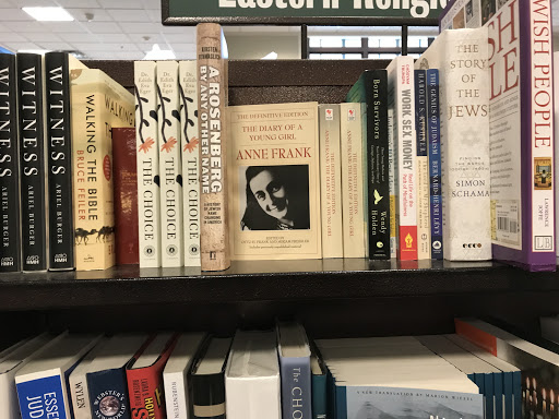 Book Store «Barnes & Noble», reviews and photos, 3120 Fairlane Dr, Allen Park, MI 48101, USA