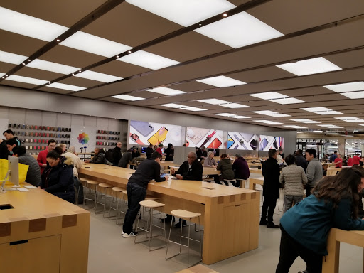 Computer Store «Apple Christiana Mall», reviews and photos, 125 Stanton Christiana Rd, Newark, DE 19702, USA