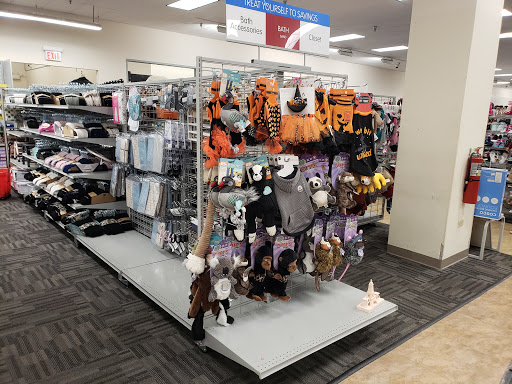 Clothing Store «Burlington Coat Factory», reviews and photos, 4701 N Harlem Ave, Harwood Heights, IL 60706, USA