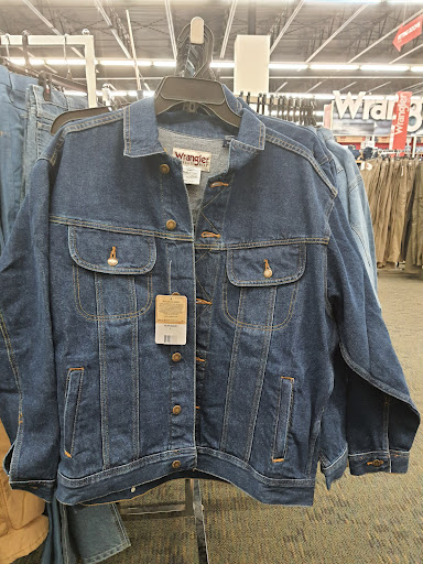 Outlet Store «VF Outlet», reviews and photos, 3939 I-35 #450, San Marcos, TX 78666, USA