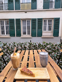 Café du Restaurant servant le petit-déjeuner BlackBird Coffee à Paris - n°1