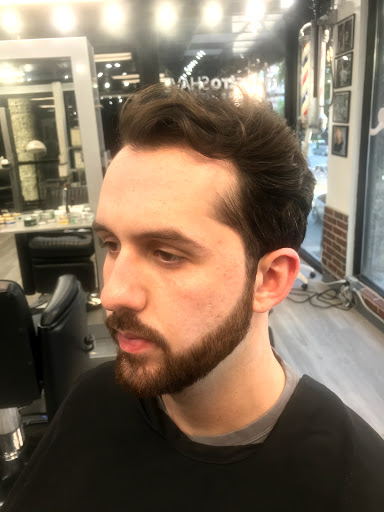 Barber Shop «MaestroShave Barbershop», reviews and photos, 770 N LaSalle Dr, Chicago, IL 60654, USA