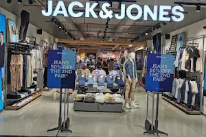 JACK & JONES image