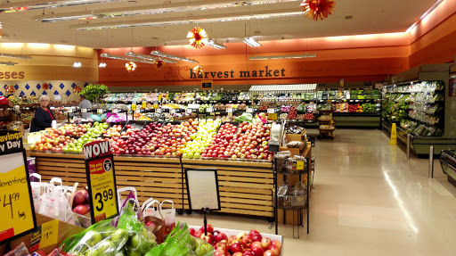 Grocery Store «Hannaford Supermarket», reviews and photos, 190 Quaker Rd, Queensbury, NY 12804, USA