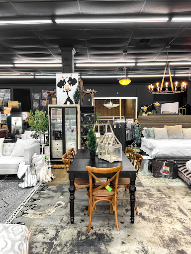 Home Goods Store «Yard Sale USA», reviews and photos, 562 Nissan Dr, Smyrna, TN 37167, USA