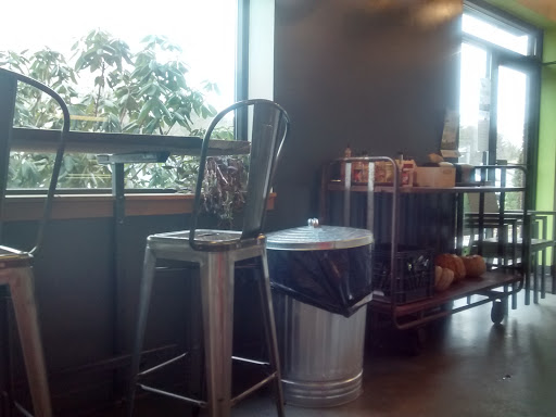 Health Food Store «Roots Natural Foods Market. Kitchen + Organic Juice Bar», reviews and photos, 100 Crawford St, Leominster, MA 01453, USA