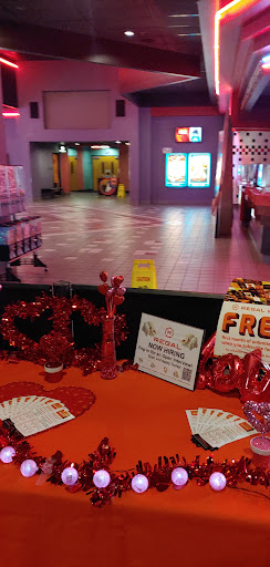 Movie Theater «Regal Cinemas Shiloh Crossing 18», reviews and photos, 10400 E. US 36, Avon, IN 46168, USA