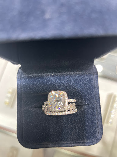 Jeweler «Mavilo Wholesalers», reviews and photos, 3410 Henderson Blvd, Tampa, FL 33609, USA