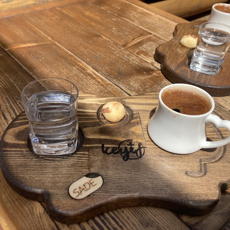 Keyif Shisha and Coffee Lounge