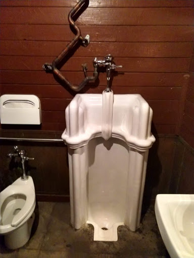 Hotel «McMenamins Edgefield», reviews and photos, 2126 SW Halsey St, Troutdale, OR 97060, USA