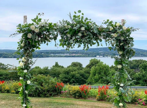 Florist «Secret Garden Florist & Gift Shop, Inc», reviews and photos, 2294 NY-208, Montgomery, NY 12549, USA