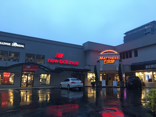Shoe Store «New Balance Bellevue», reviews and photos, 823 Bellevue Way NE #100, Bellevue, WA 98004, USA