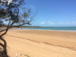 Photo de Grasstree Beach avec rivage droit, long