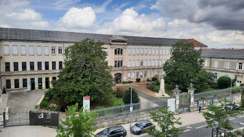 Centre de formation continue Lyc Gen Technologique Image Et Son Angoulême