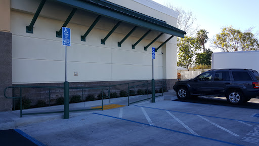 Bakery «Krispy Kreme Doughnuts», reviews and photos, 2146 Leghorn St, Mountain View, CA 94043, USA