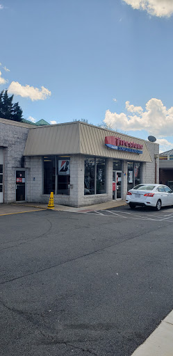 Tire Shop «Firestone Complete Auto Care», reviews and photos, 1431 Chain Bridge Rd, McLean, VA 22101, USA