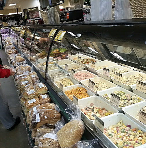 Grocery Store «Holiday Market», reviews and photos, 520 S Lilley Rd, Canton, MI 48188, USA