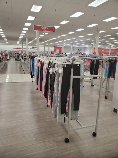 Clothing Store «Burlington Coat Factory», reviews and photos, 5766 Buford Hwy NE, Doraville, GA 30340, USA