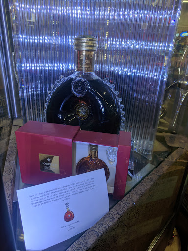 Liquor Store «Liquor Warehouse», reviews and photos, 2125 E Division St, Arlington, TX 76011, USA