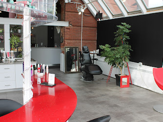 Salon Front