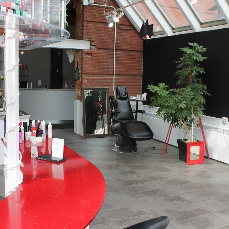 Salon Front