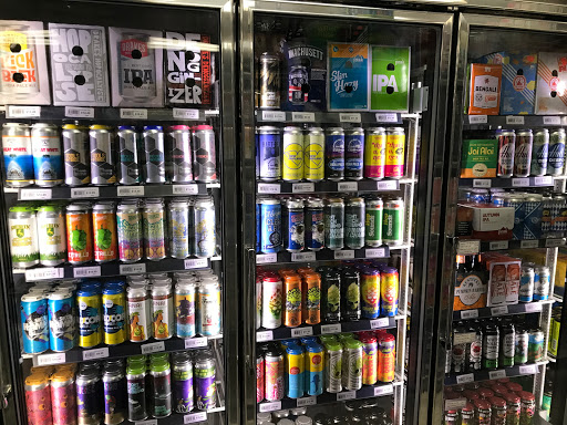 Liquor Store «Cromwell Square Wine & Liquors», reviews and photos, 51 Shunpike Rd #22, Cromwell, CT 06416, USA