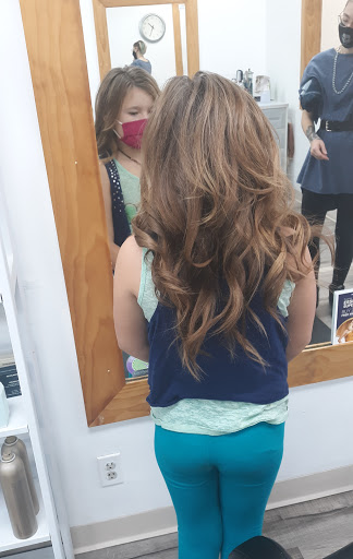 Hair Salon «Salon Incognito», reviews and photos, 216 E 2nd St, Muscatine, IA 52761, USA