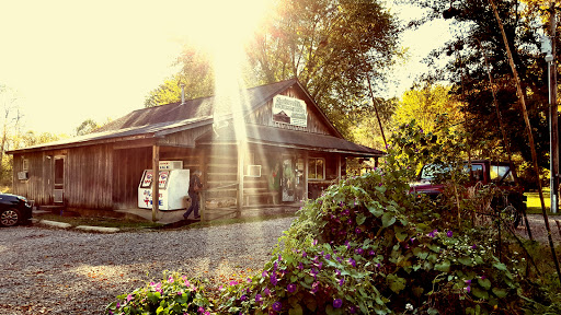 Grocery Store «Gatesville Country Store», reviews and photos, 4525 Salt Creek Rd, Nashville, IN 47448, USA