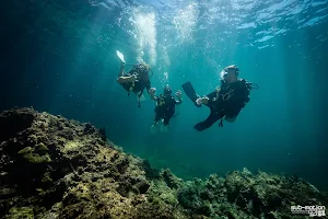 Lux Divers image