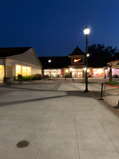 Clothing Store «Nike Factory Store», reviews and photos, 600 Bluebird Ct, Central Valley, NY 10917, USA