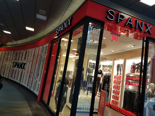 Shopping Mall «Santa Monica Place», reviews and photos, 395 Santa Monica Place, Santa Monica, CA 90401, USA