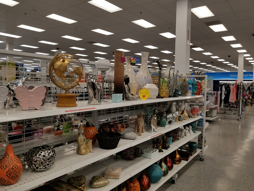 Clothing Store «Ross Dress for Less», reviews and photos, 711 W Redondo Beach Blvd, Gardena, CA 90247, USA